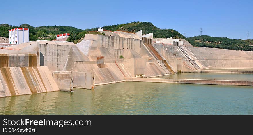 Water electricity plant construction