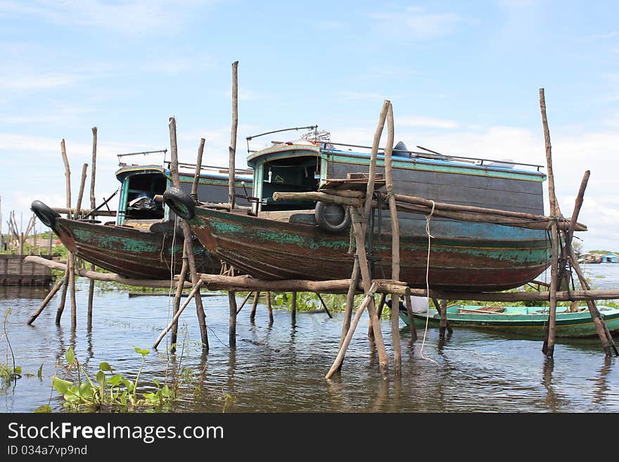 Boats on Tonle lake