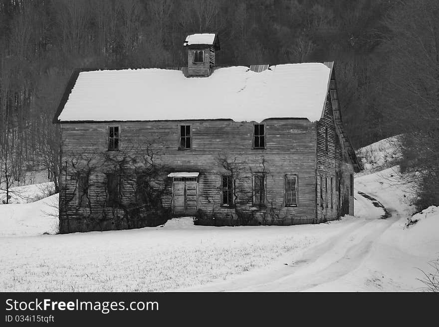 Shell Creek School (bw)