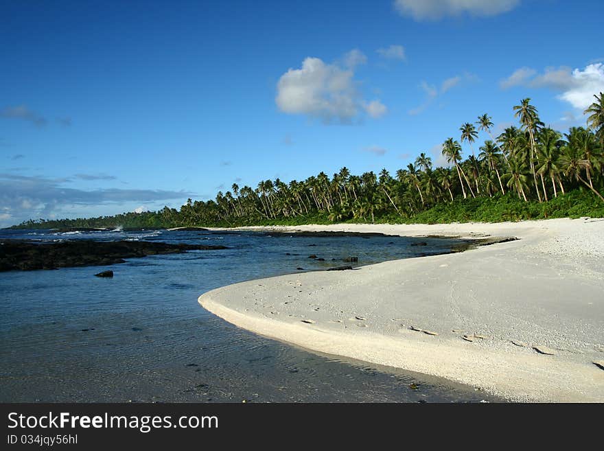 The alabaster beach in south pacific