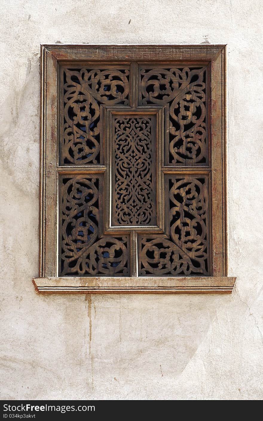 Carwed, wooden window of mosk Abu Haggag. Carwed, wooden window of mosk Abu Haggag