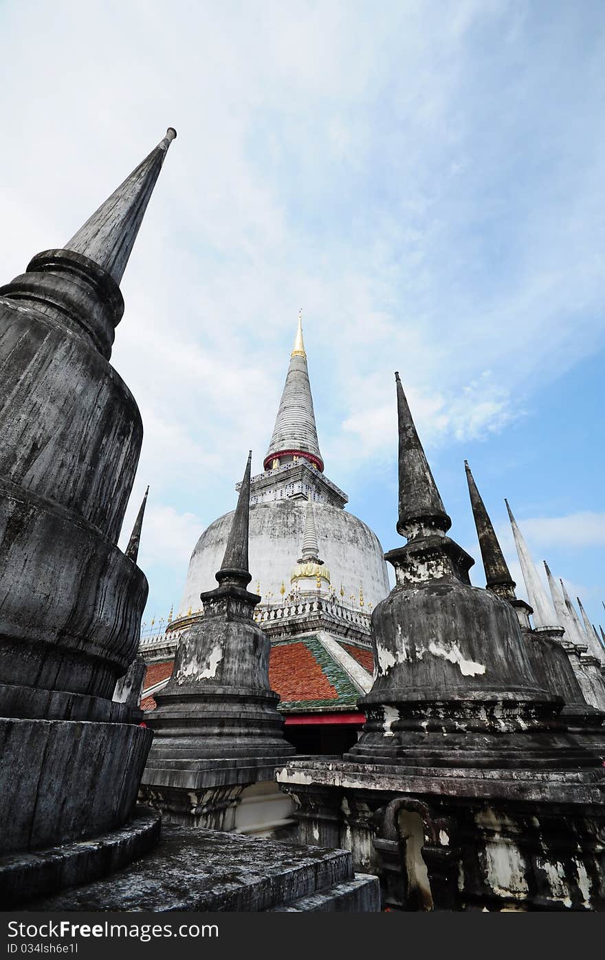 Pagoda at wat MahaThat Temple