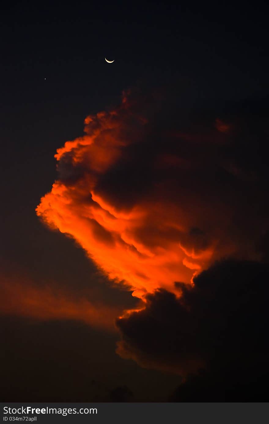 Cloudy near dusk in Kamphaeng Phet province.