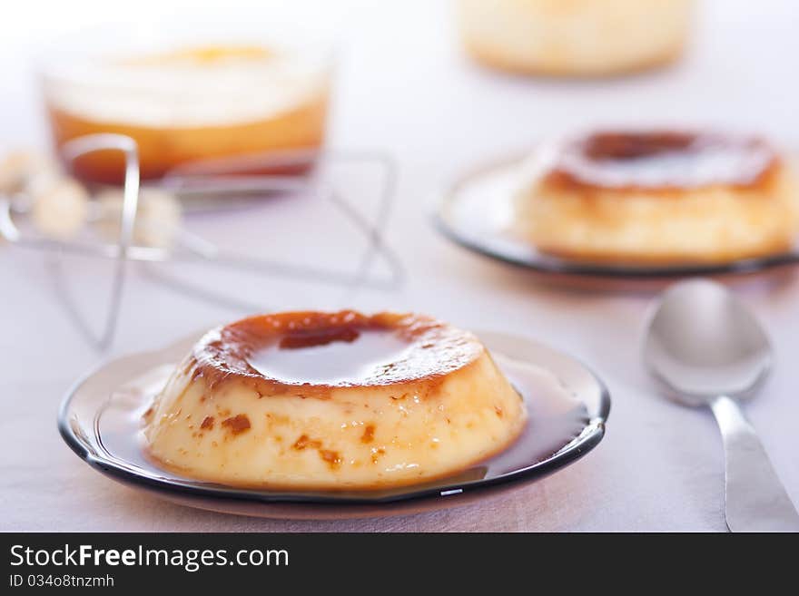 Vanilla flan