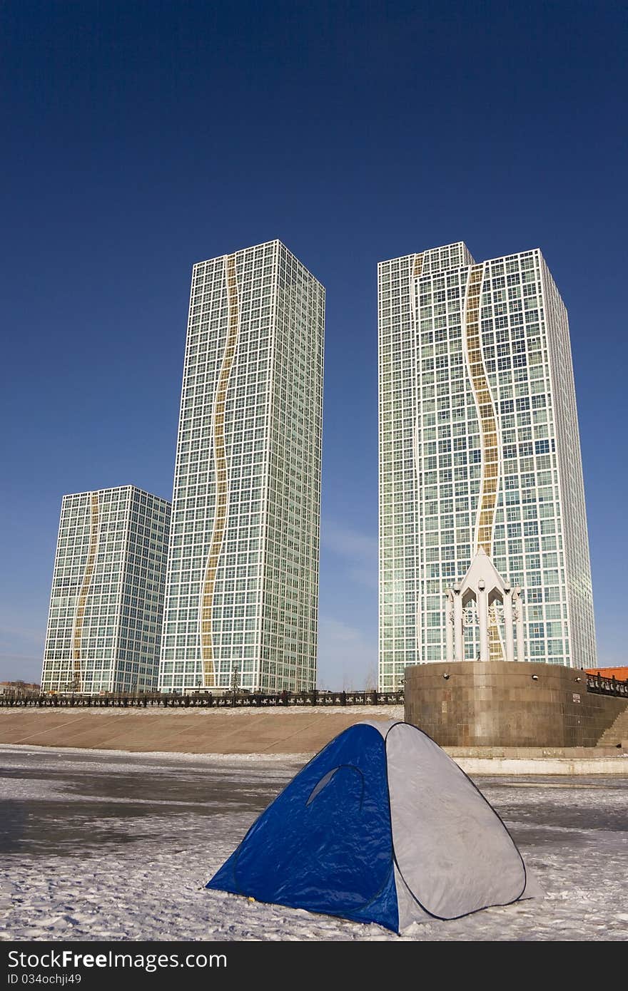 Camping on ice in the city