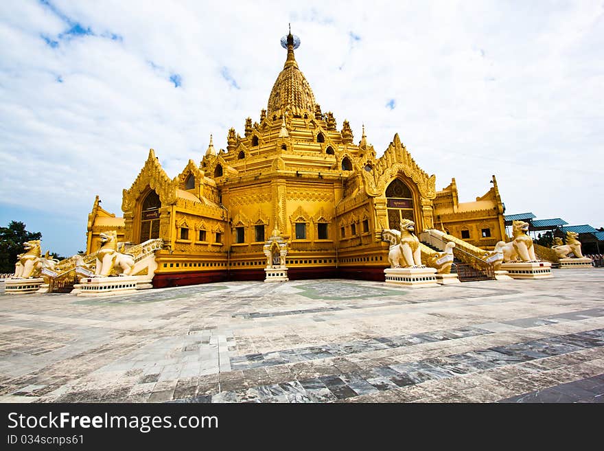 The pagoda was built to house the Buddha's Replica Tooth Relic that was brouth from China to Myanmar on a 45 day visit in 1994. The pagoda was built to house the Buddha's Replica Tooth Relic that was brouth from China to Myanmar on a 45 day visit in 1994