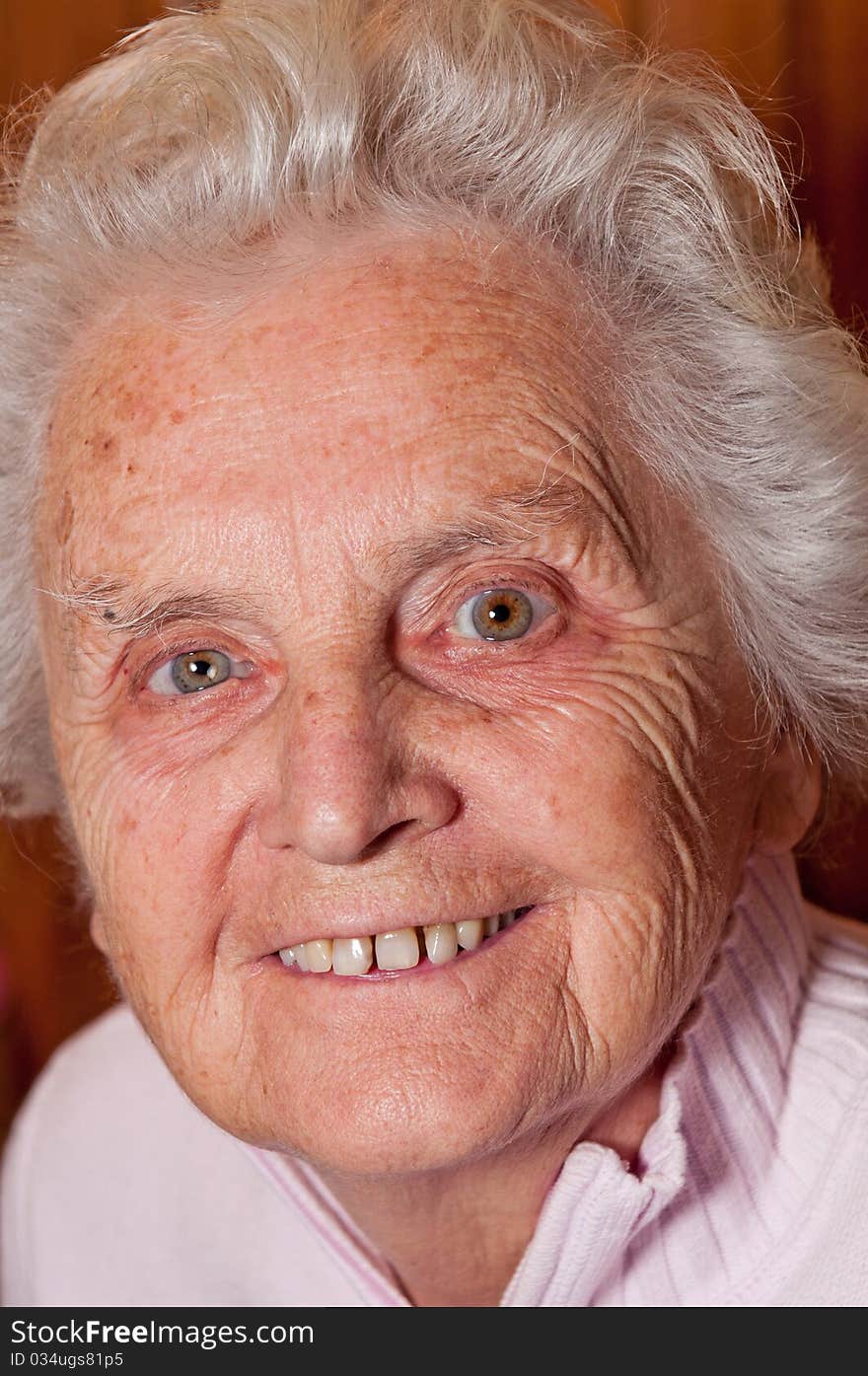 Portrait of a senior woman, picture taken in the interior.