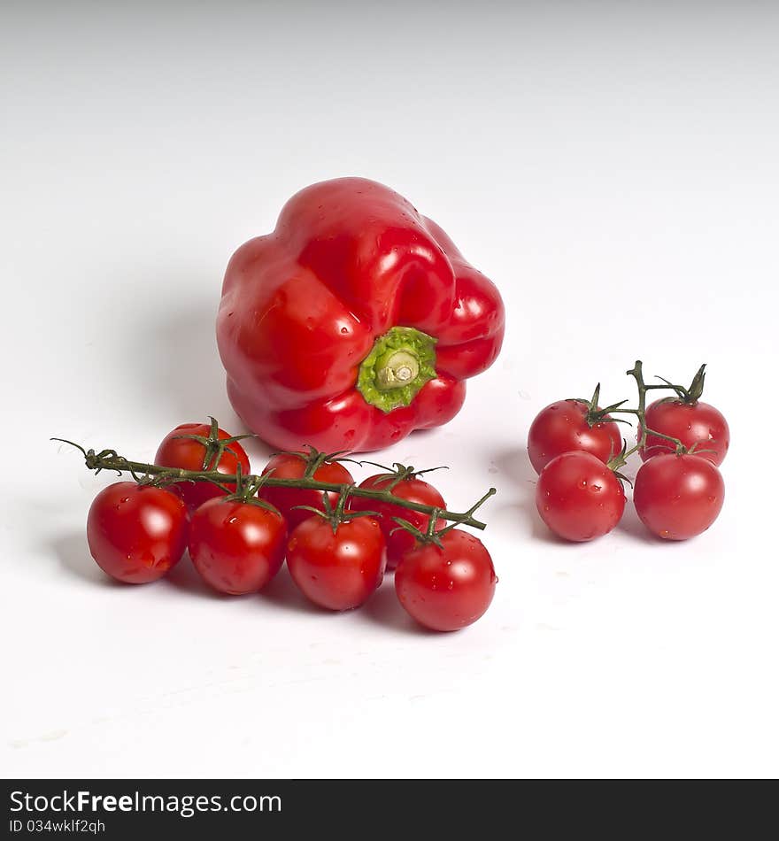 Red pepper tomato vegetable food