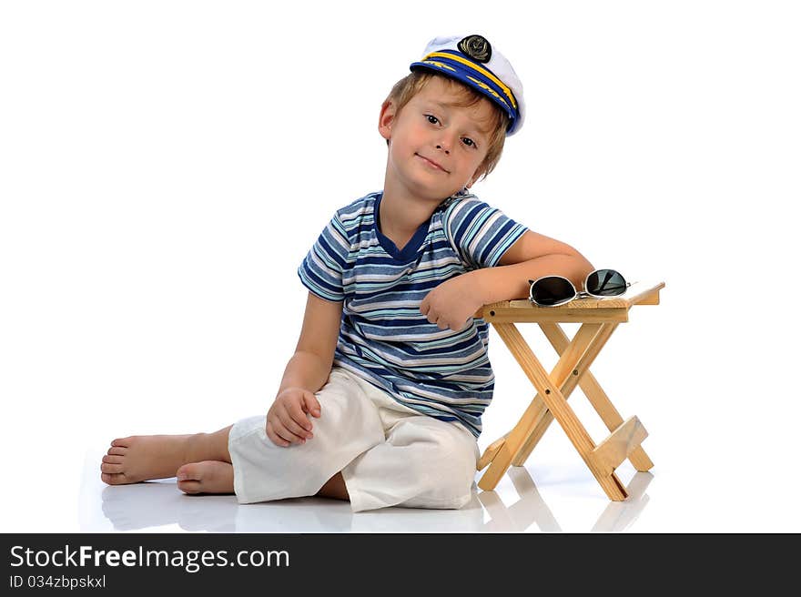 A small mariner over a white background