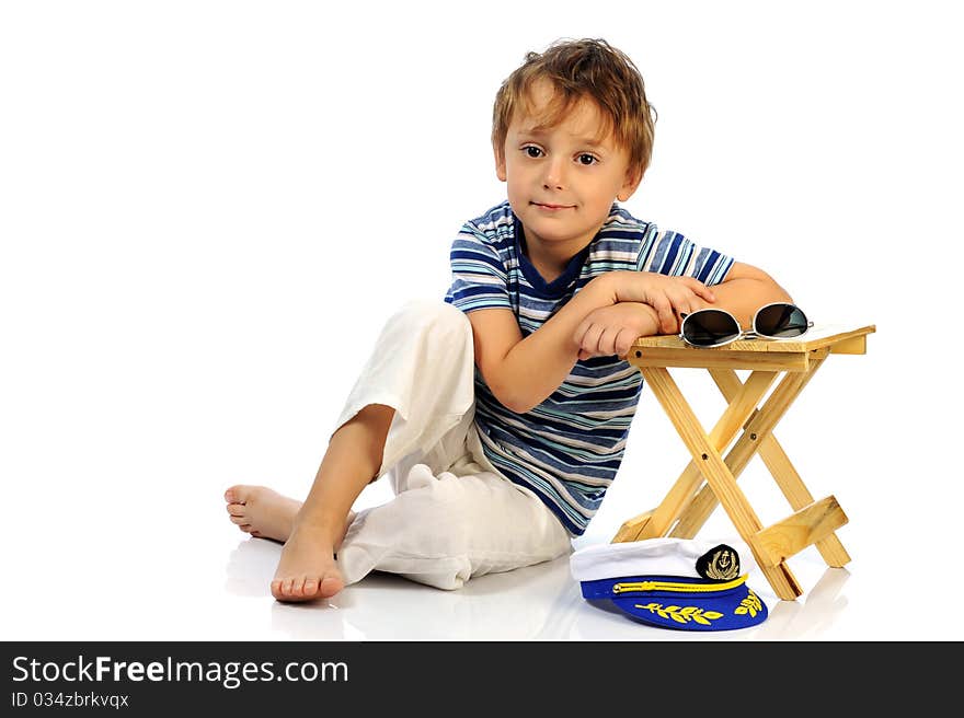 A small mariner over a white background