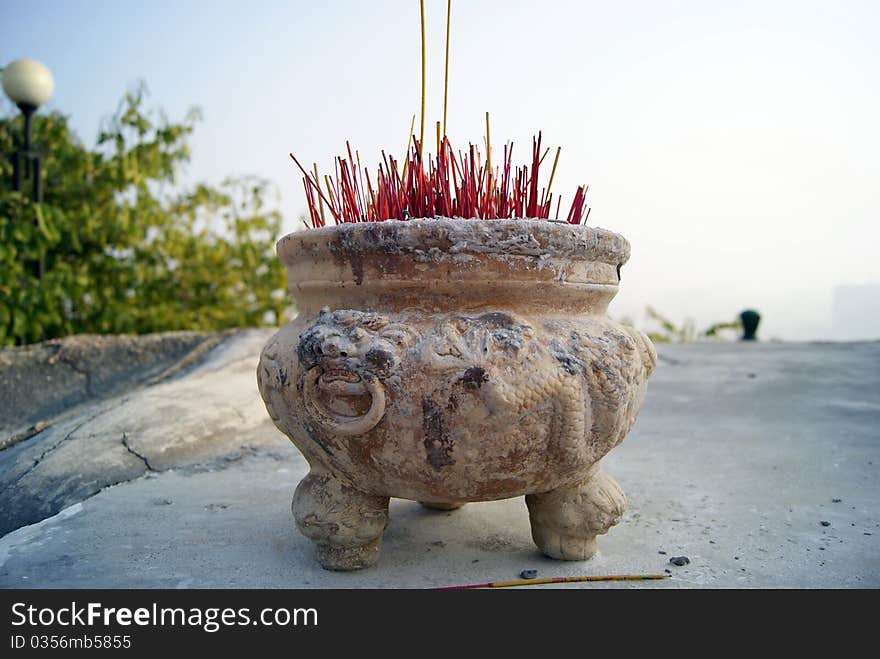 Incense, incense burners in China, is burning incense; used to worship.