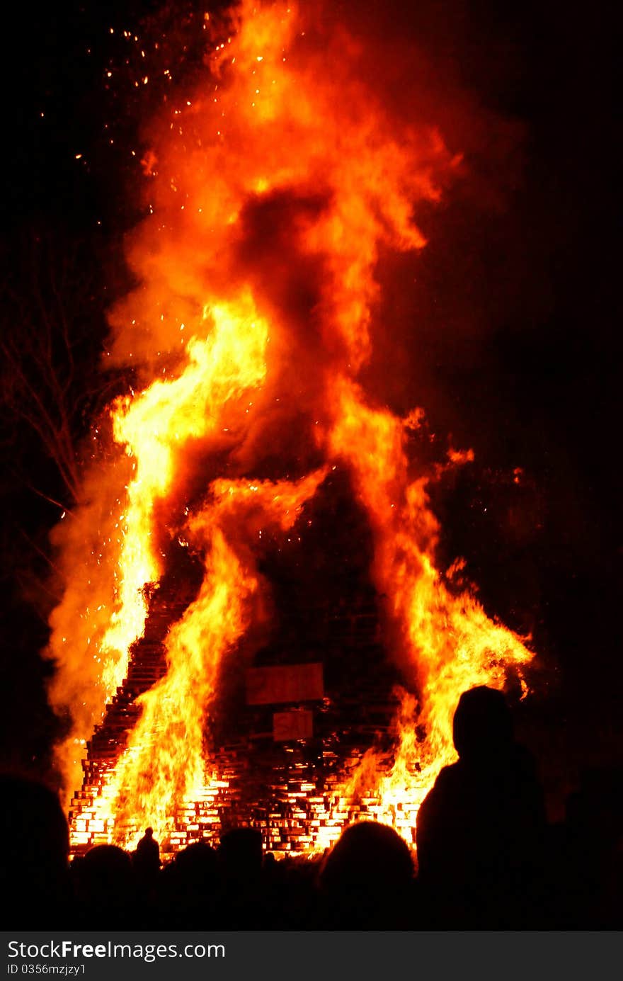 In Italy we burn old things in order to wish an happy new Year. The name of this ritual is Pignarul and always happens on 6th january.