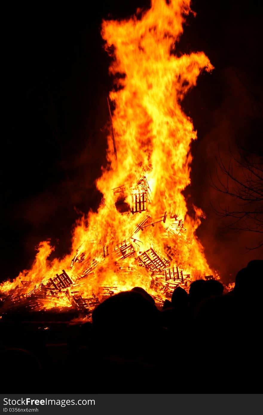 In Italy we burn old things in order to wish an happy new Year. The name of this ritual is Pignarul and always happens on 6th january. In Italy we burn old things in order to wish an happy new Year. The name of this ritual is Pignarul and always happens on 6th january.