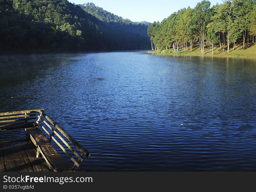 This picture is the lake at the north of thaildn. This picture is the lake at the north of thaildn