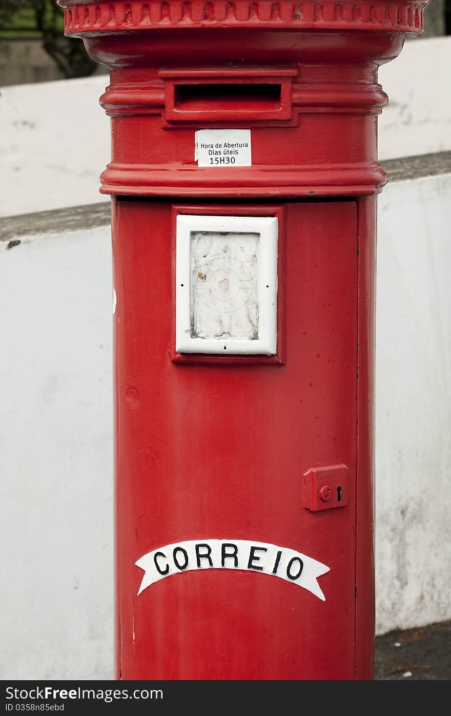 Red Mail Box