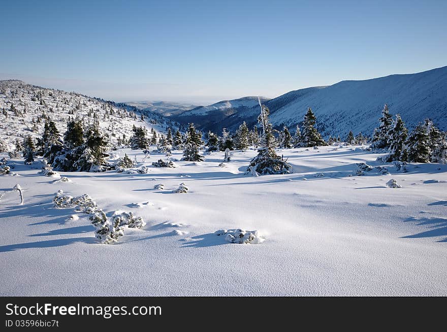 The valley in Karkonosze during winter