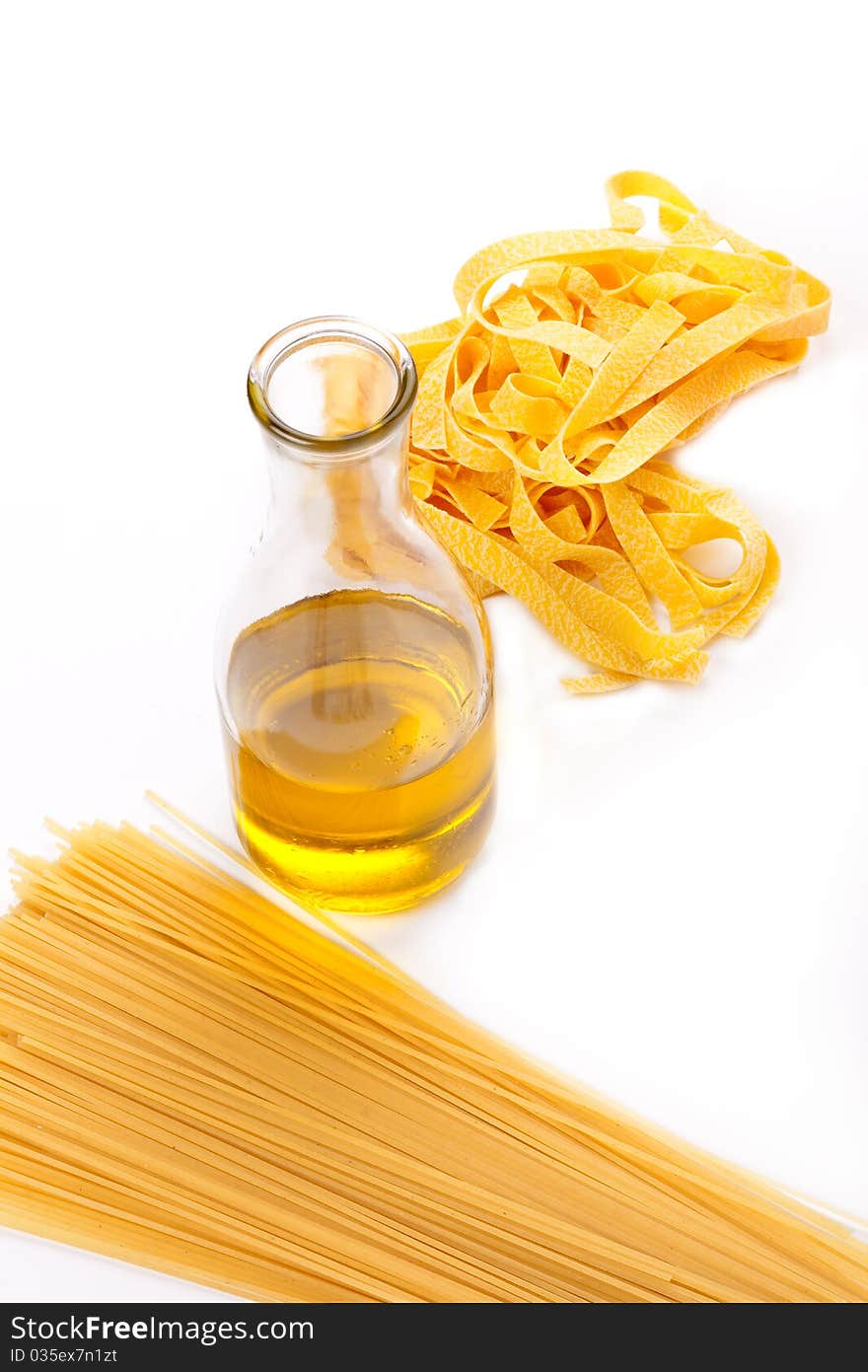 Spaghetti and olive oil