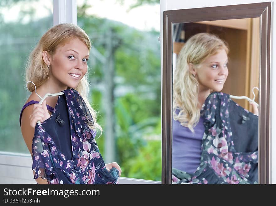 Portrait of young beautiful woman on color background. Portrait of young beautiful woman on color background