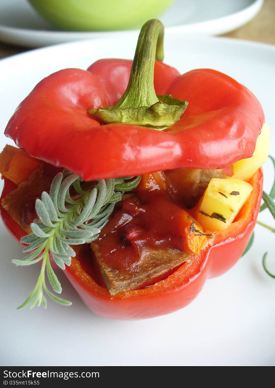 Pepper with meat and vegetables