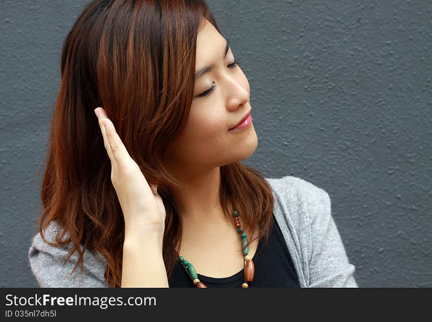 A Chinese girl who is hearing the voice