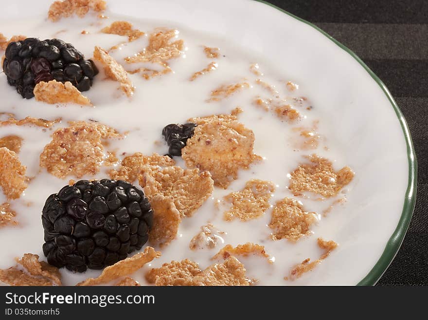 Cereals with blackberry