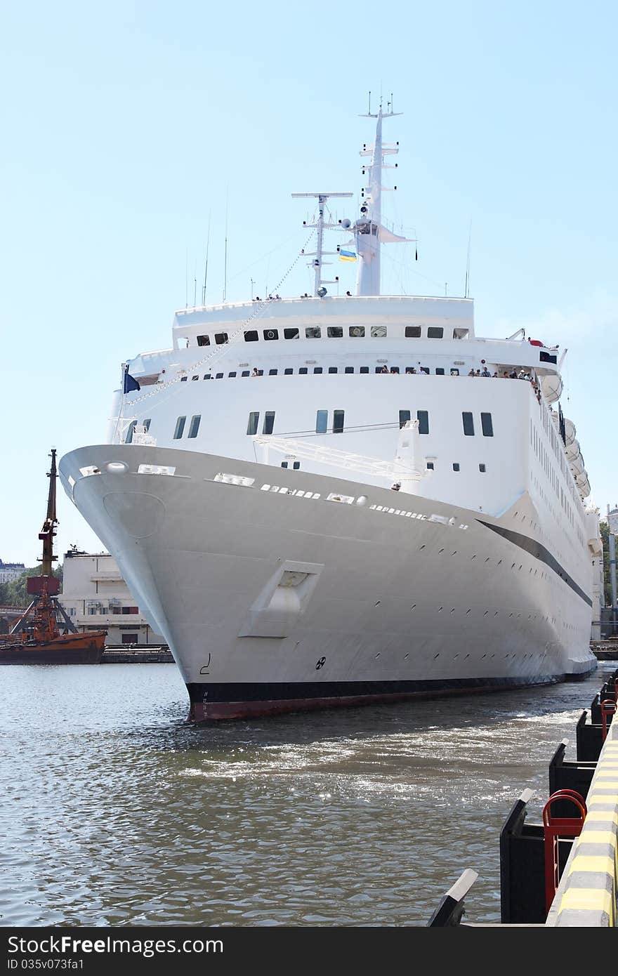 White cruise ship