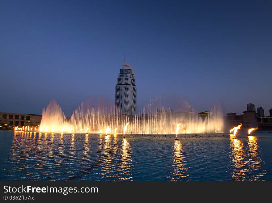 Dubai fountain, worlds largest musical water fountain