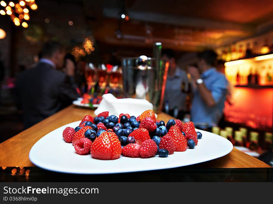 Berry desserts with strawberries and blueberries