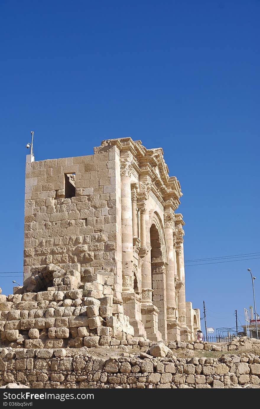 Side view of Hadrian's Arch in Jerash, Jordan