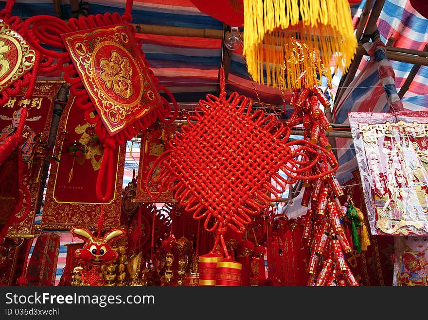 This is a street in Shenzhen, China festive supplies. Every Chinese New Year approaching, the Chinese people like to buy a variety of festive goods, to celebrate the Lunar New Year!