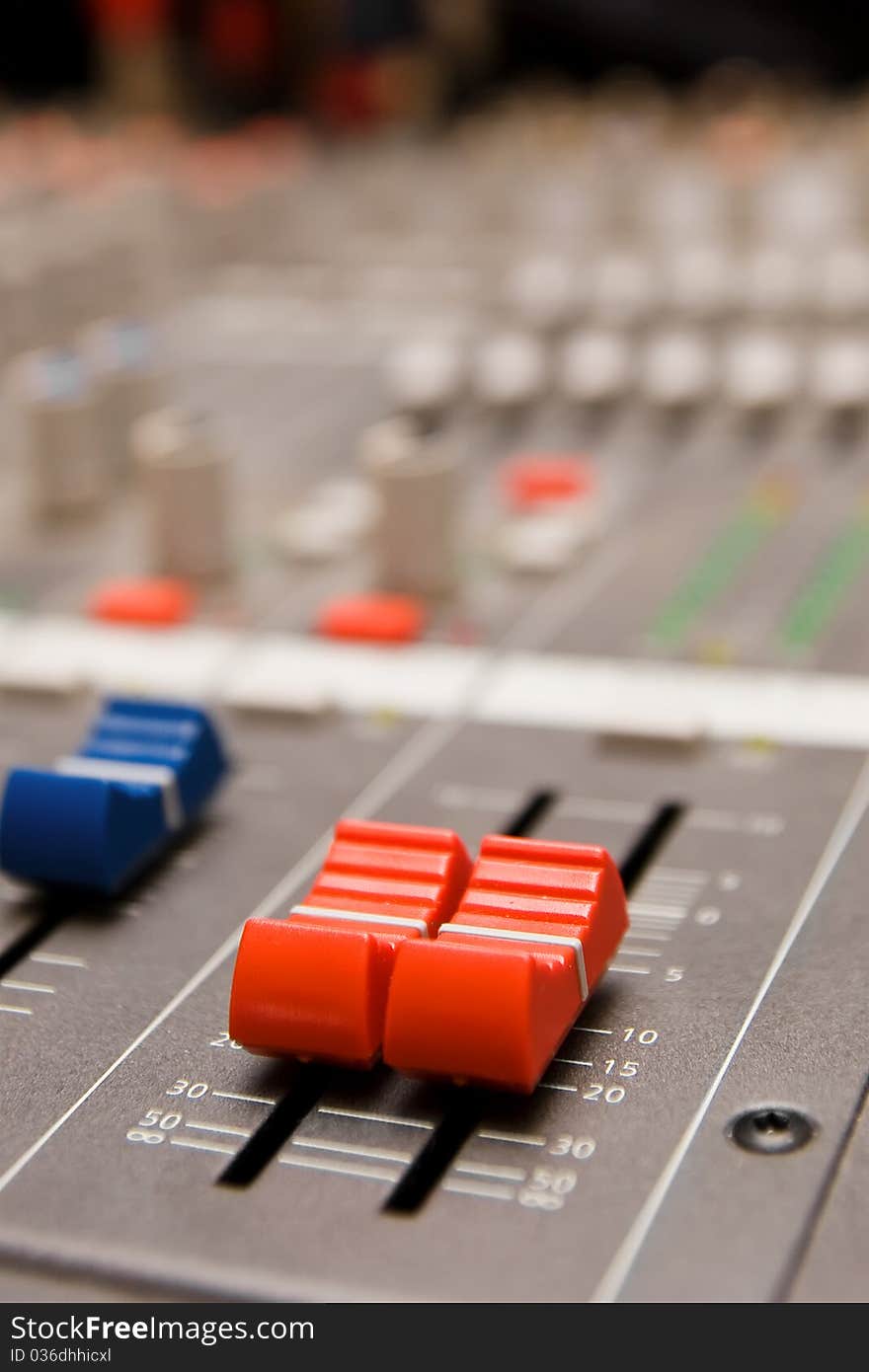 Studio sound mixer details