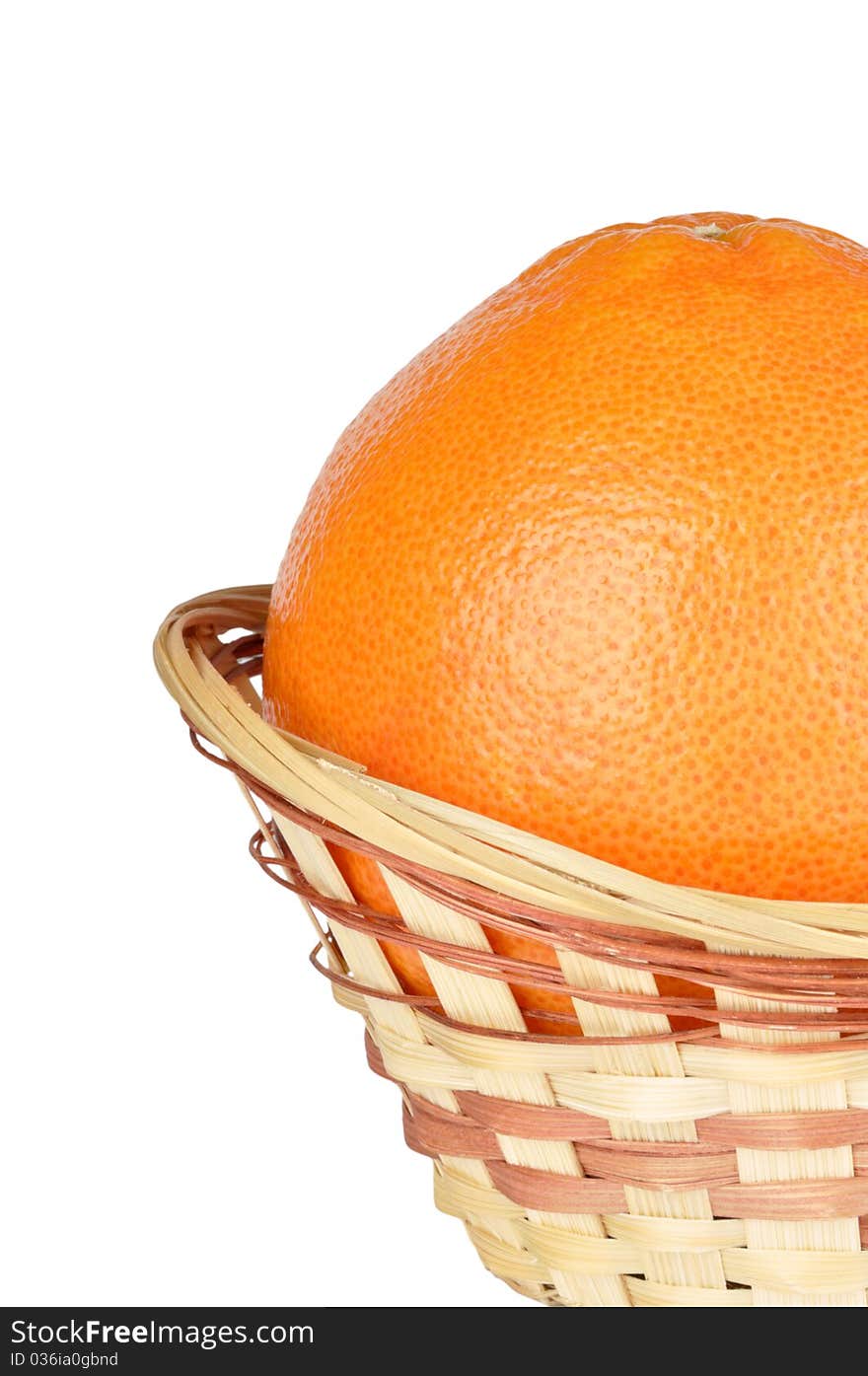 Grapefruit in the basket