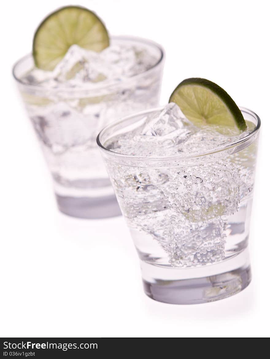 Water with ice and lime