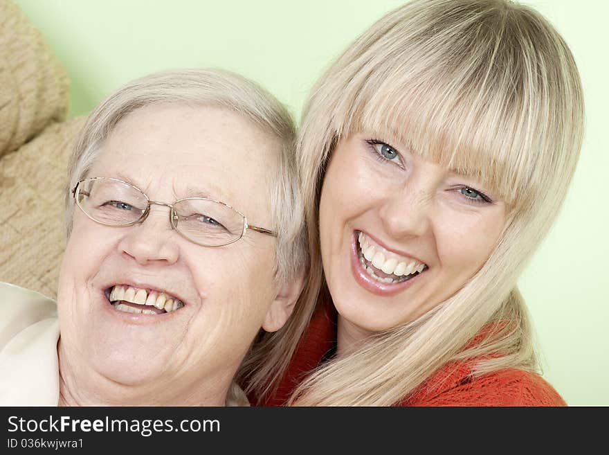 The dame with the adult daughter. The dame with the adult daughter