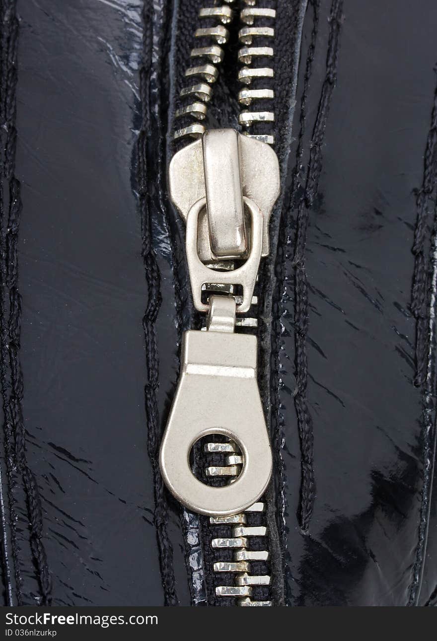 Metal zipper