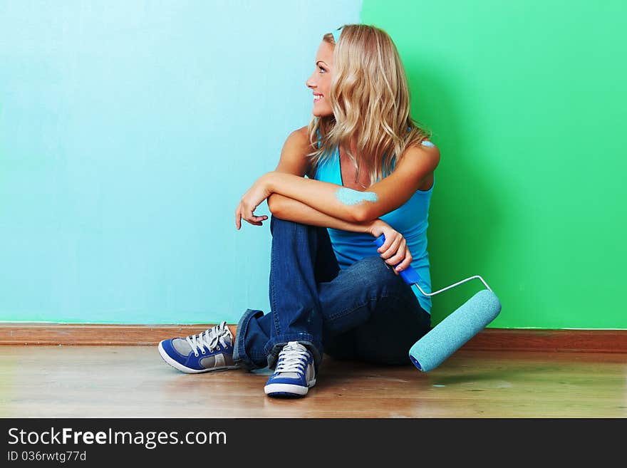 Woman paint on wall