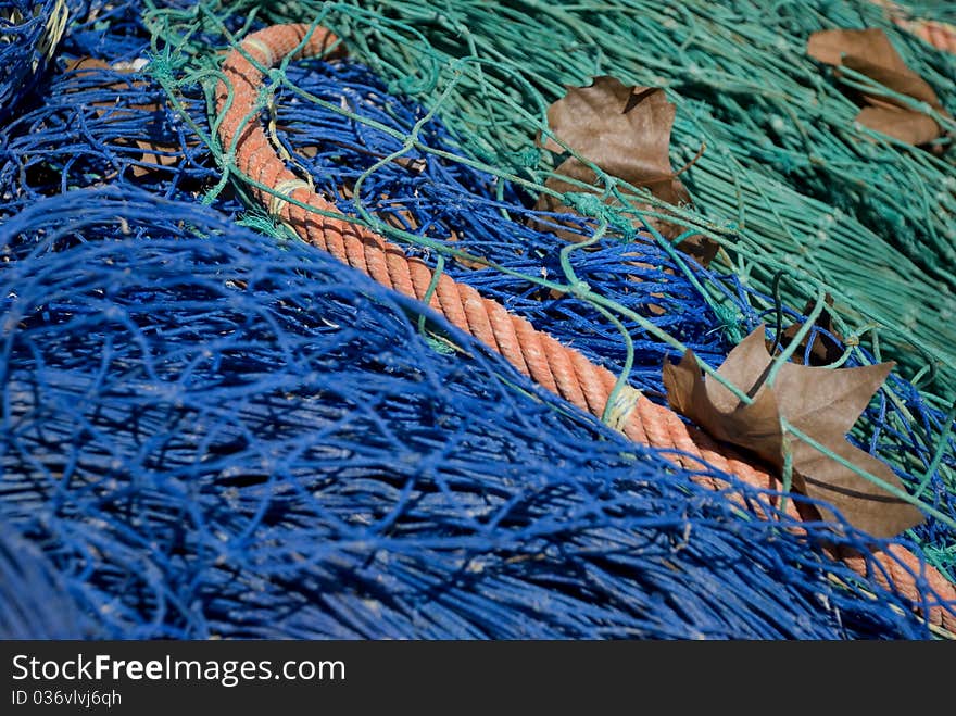 Coloring fishing nets open in the ground