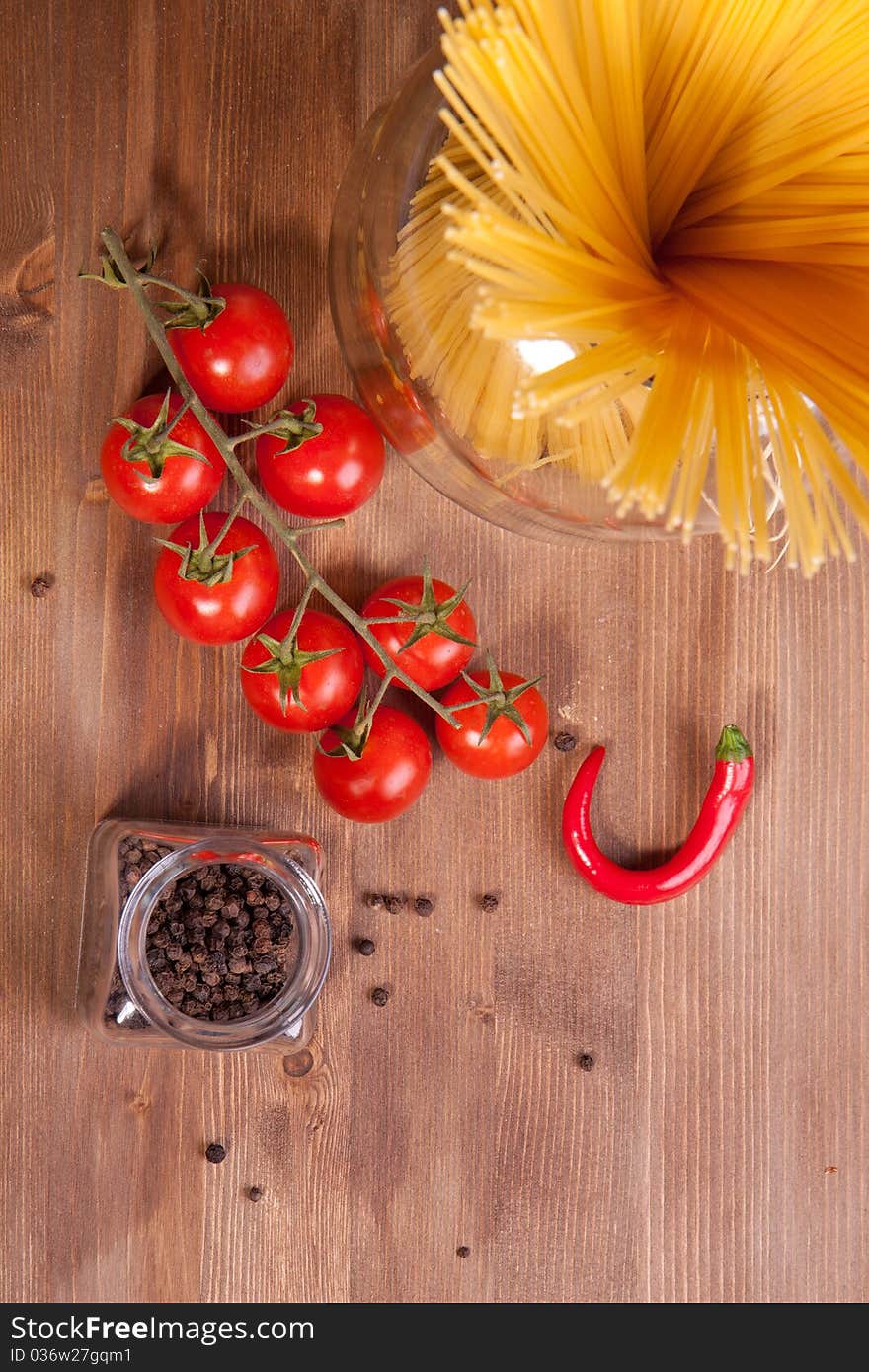 Pasta, pepper and tomato