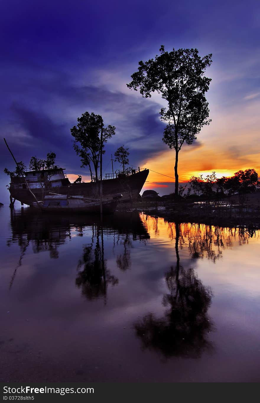 His picture tke at Tanjung Batu, Samall Island in Indonesia. His picture tke at Tanjung Batu, Samall Island in Indonesia.