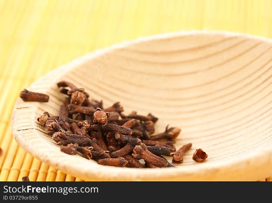 Dried cloves