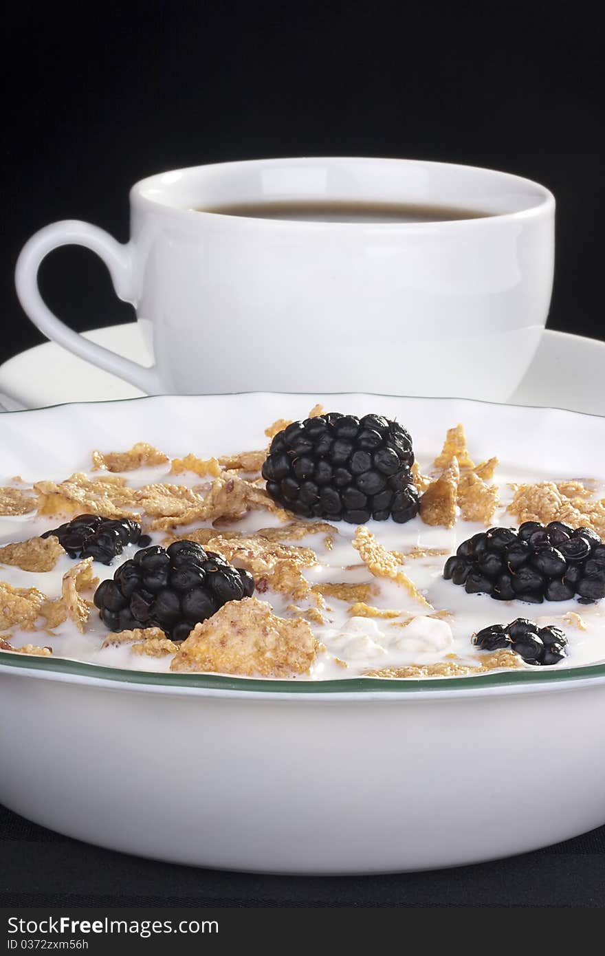 Cereals with blackberry