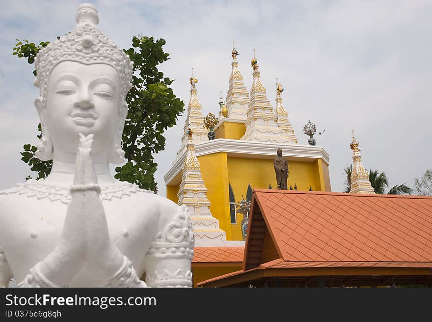 Statue and pagoda at Samutsakorn Thailand