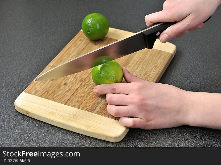 Slicing lime