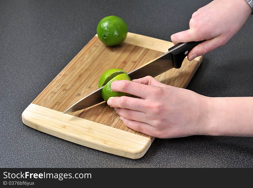 Slicing lime