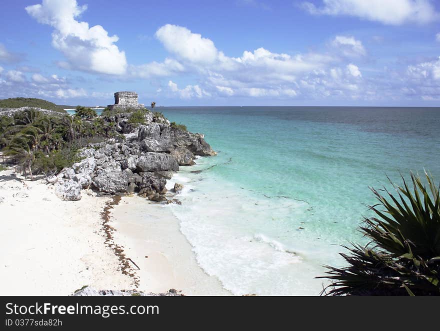 Ruins at Tulum with beach