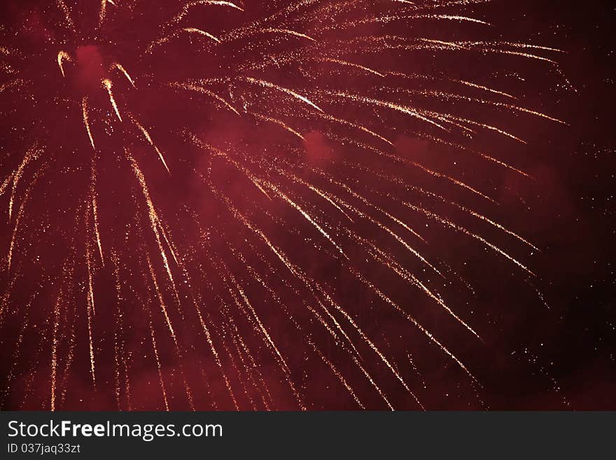 Picture of a firework shut in the night sky