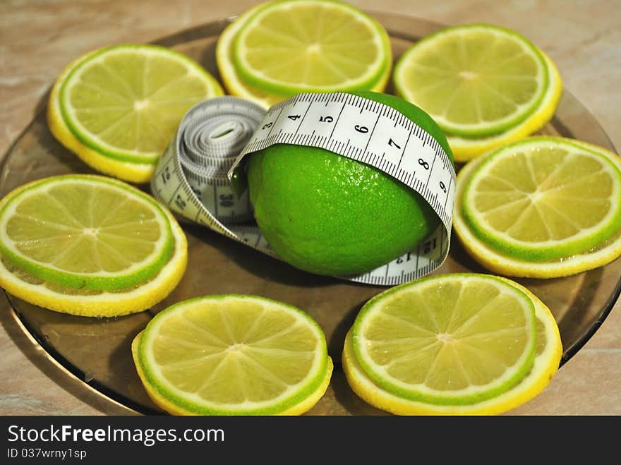 Lemon and лайм help to dump excess weight