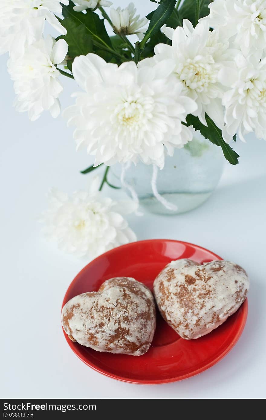 Cookies on a red plate