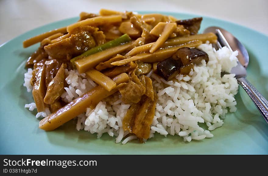 Add mushrooms, bamboo shoot curry with rice. Add mushrooms, bamboo shoot curry with rice