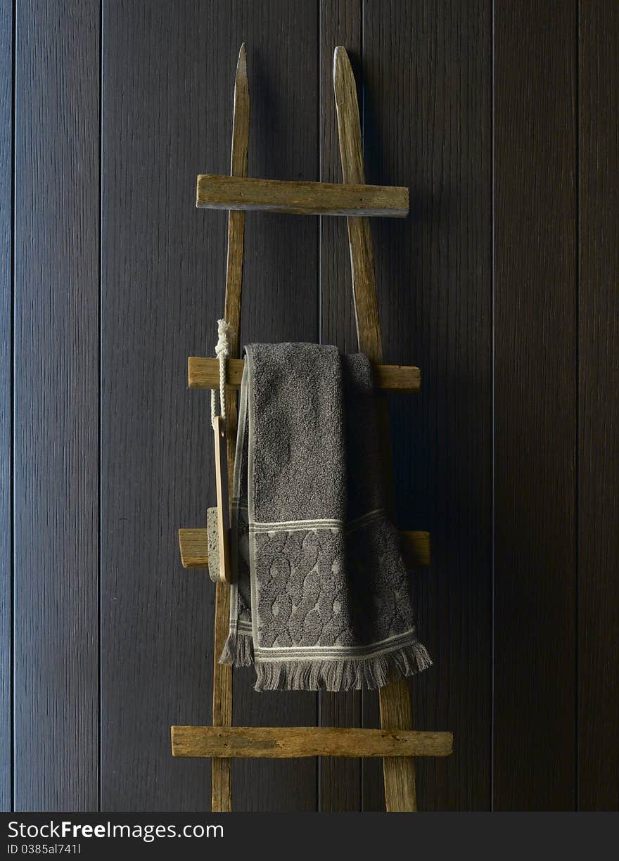 Staircase in a bathroom with sponge towel